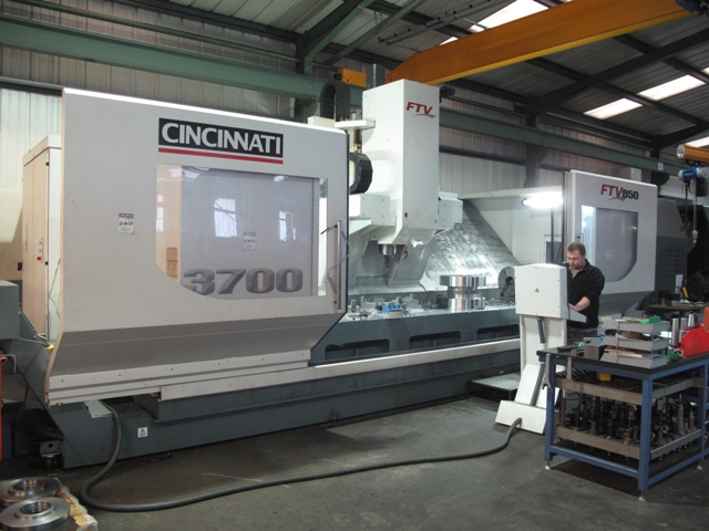 Large capacity precision CNC turning, milling and grinding. | Currie